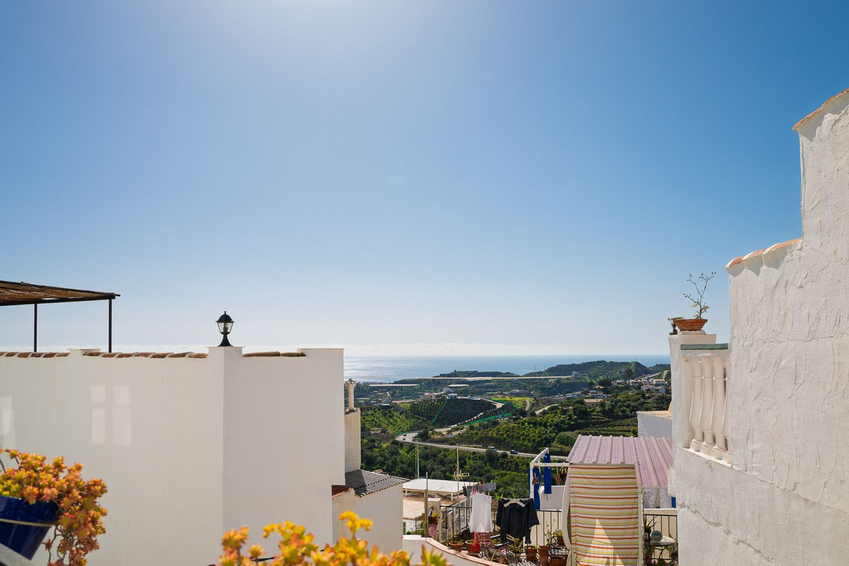 Huis te koop in Torrox | 5 slaapkamers H5138659