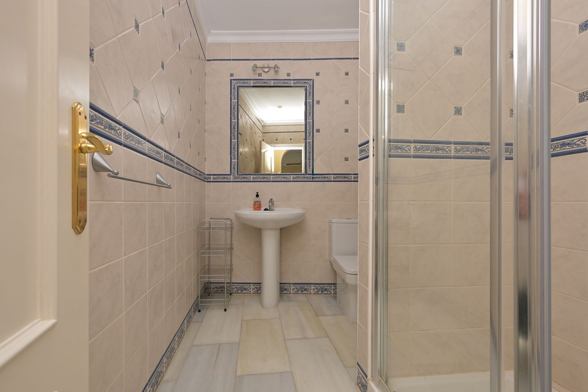 Huis te koop in Torrox | 5 slaapkamers H5138659