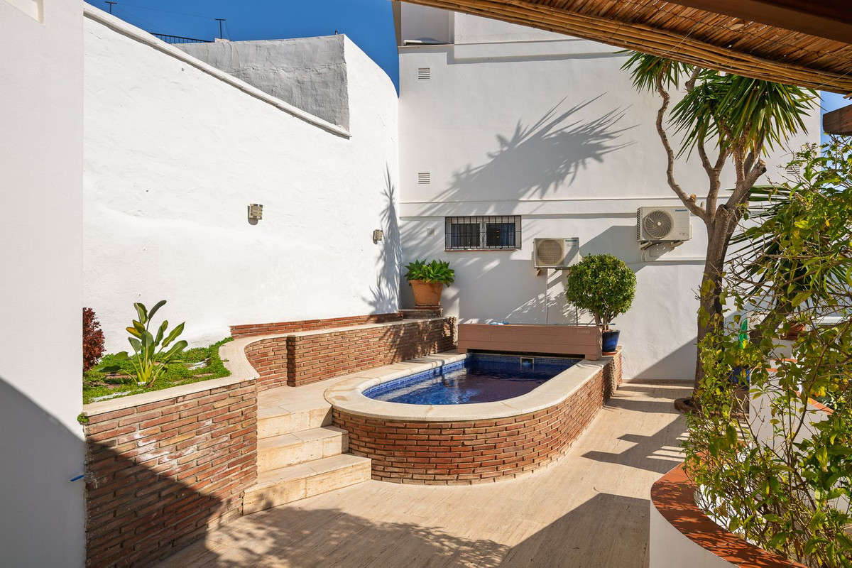 Huis te koop in Torrox | 5 slaapkamers H5138659