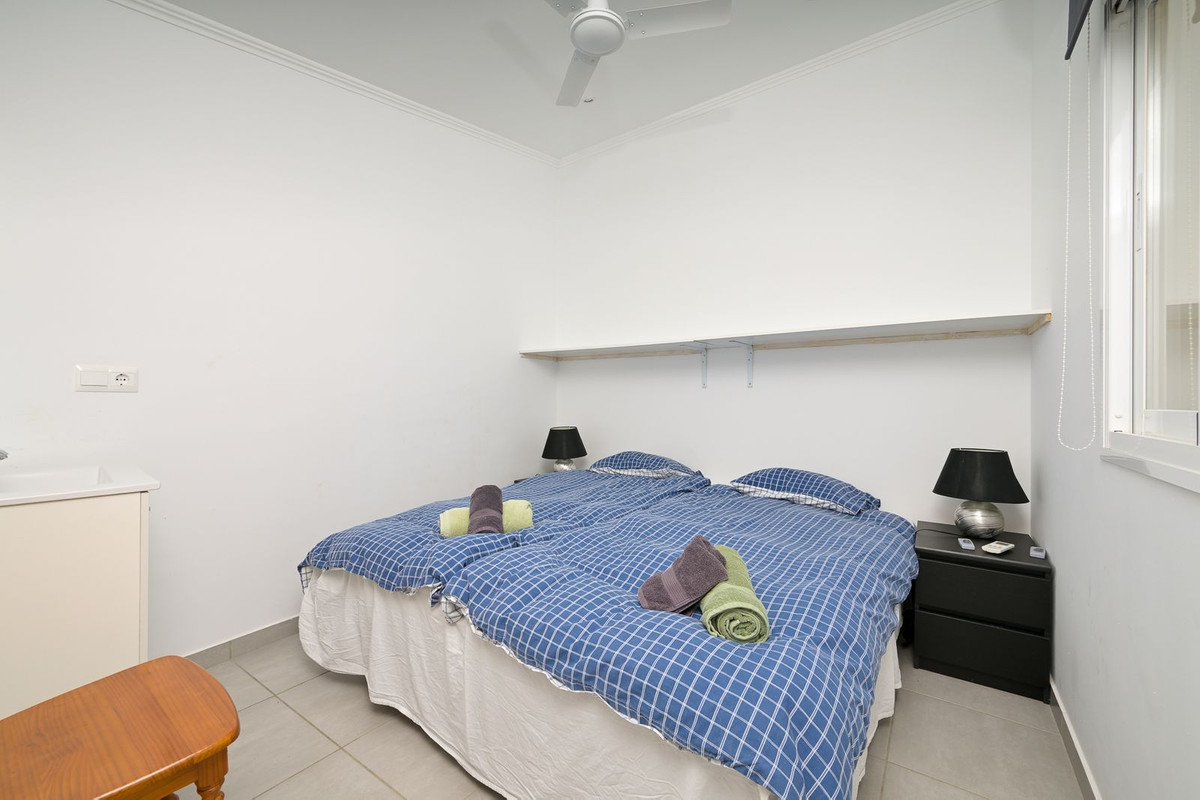Huis te koop in Torrox | 5 slaapkamers H5138659
