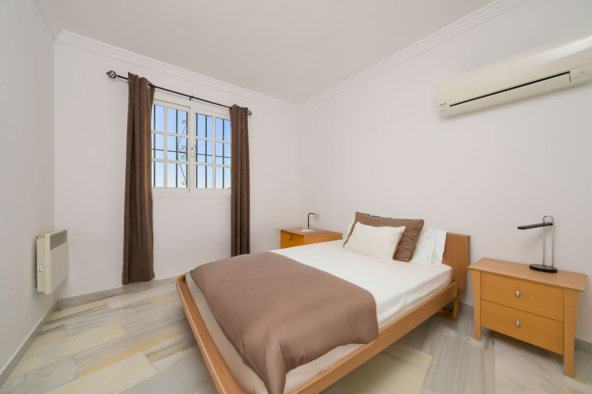 Huis te koop in Torrox | 5 slaapkamers H5138659
