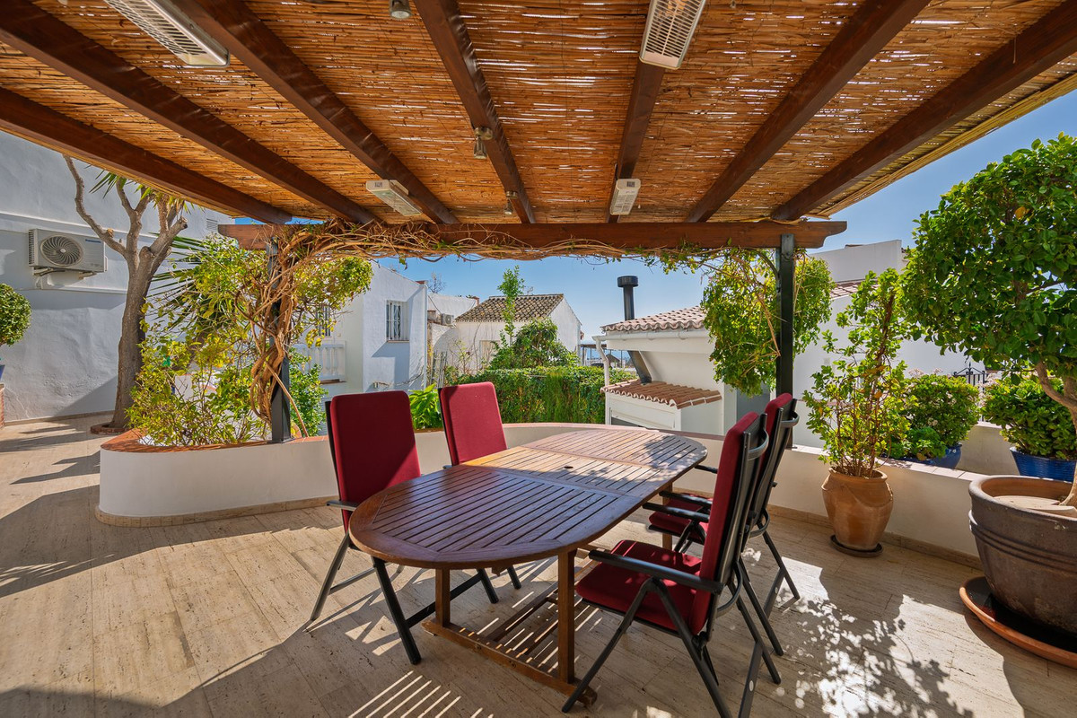 Huis te koop in Torrox | 5 slaapkamers H5138659