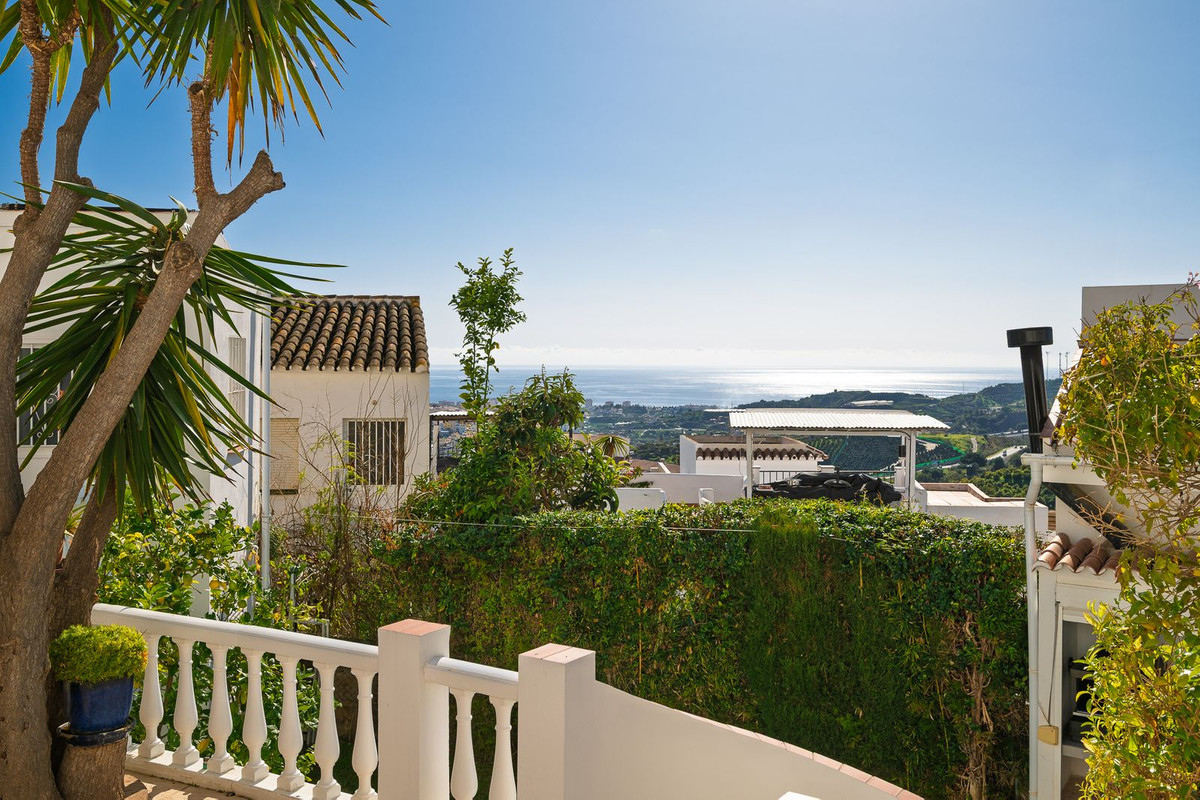 Huis te koop in Torrox | 5 slaapkamers H5138659