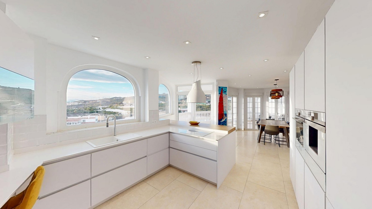 Vrijstaande Villa te koop in Torrox | 4 slaapkamers H5299027