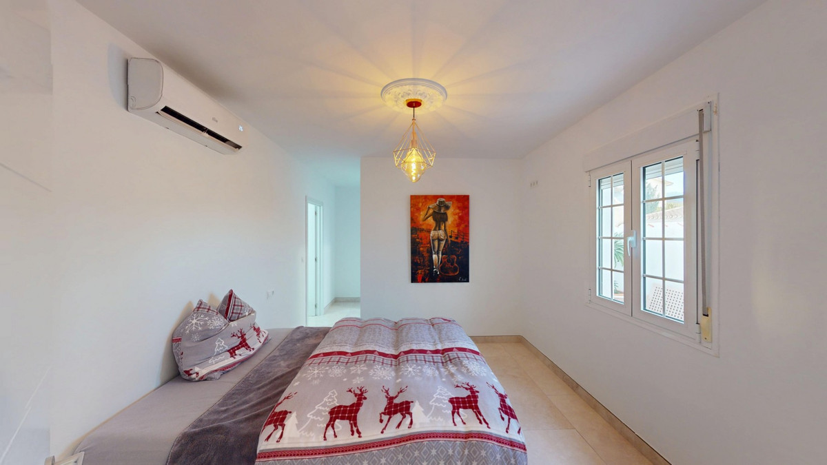 Vrijstaande Villa te koop in Torrox | 4 slaapkamers H5299027