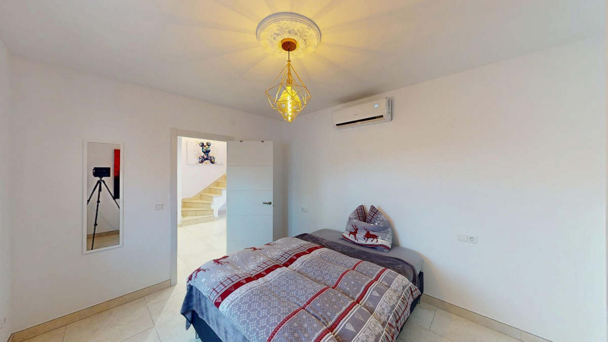 Vrijstaande Villa te koop in Torrox | 4 slaapkamers H5299027