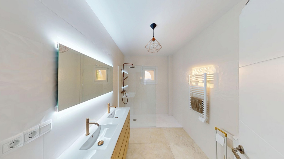 Vrijstaande Villa te koop in Torrox | 4 slaapkamers H5299027