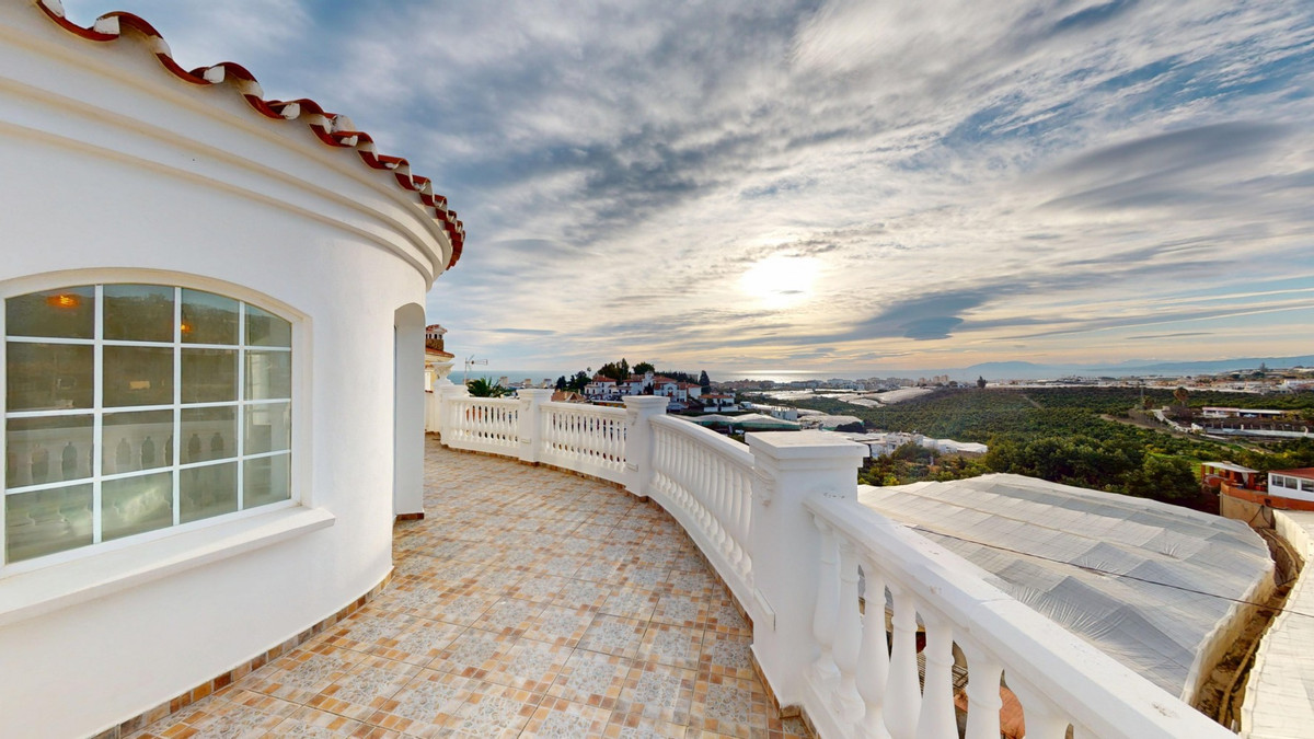 Vrijstaande Villa te koop in Torrox | 4 slaapkamers H5299027