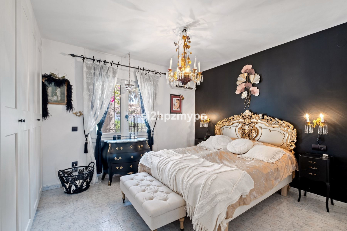 Vrijstaande Villa te koop in Torrox | 5 slaapkamers H5343850