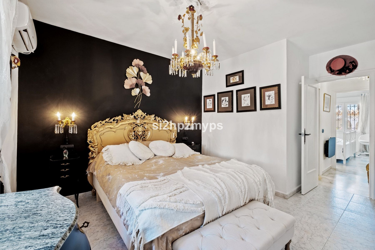 Vrijstaande Villa te koop in Torrox | 5 slaapkamers H5343850