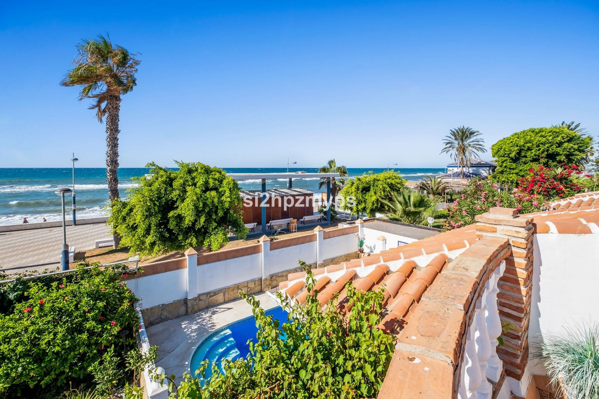 Vrijstaande Villa te koop in Torrox | 5 slaapkamers H5343850
