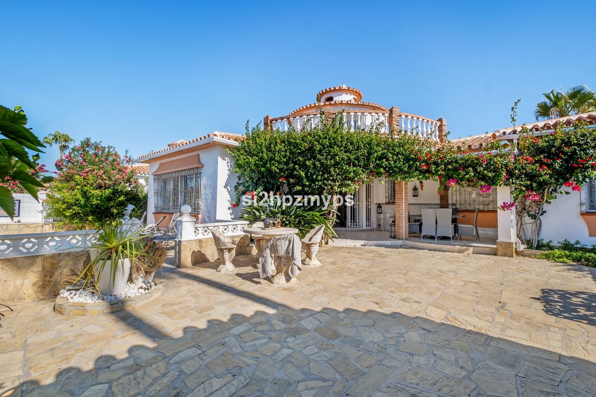 Vrijstaande Villa te koop in Torrox | 5 slaapkamers H5343850