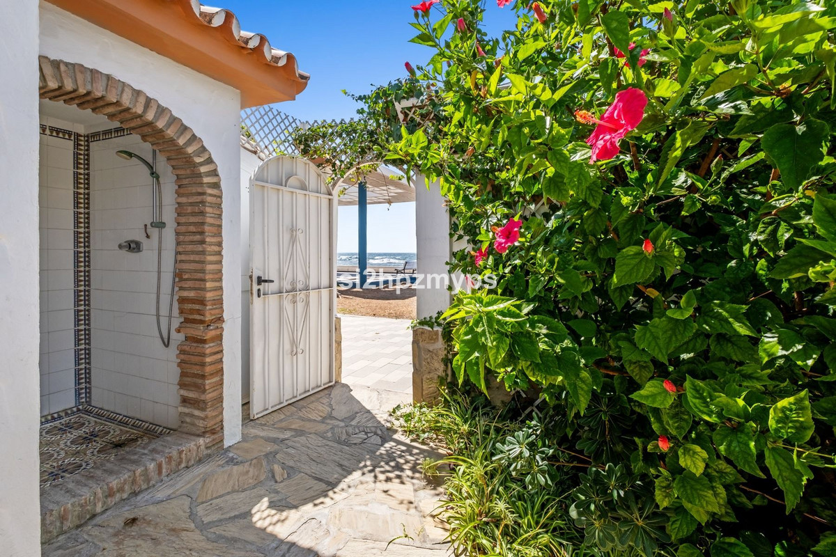Vrijstaande Villa te koop in Torrox | 5 slaapkamers H5343850