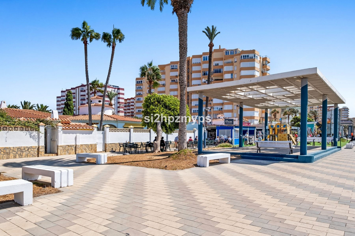 Vrijstaande Villa te koop in Torrox | 5 slaapkamers H5343850