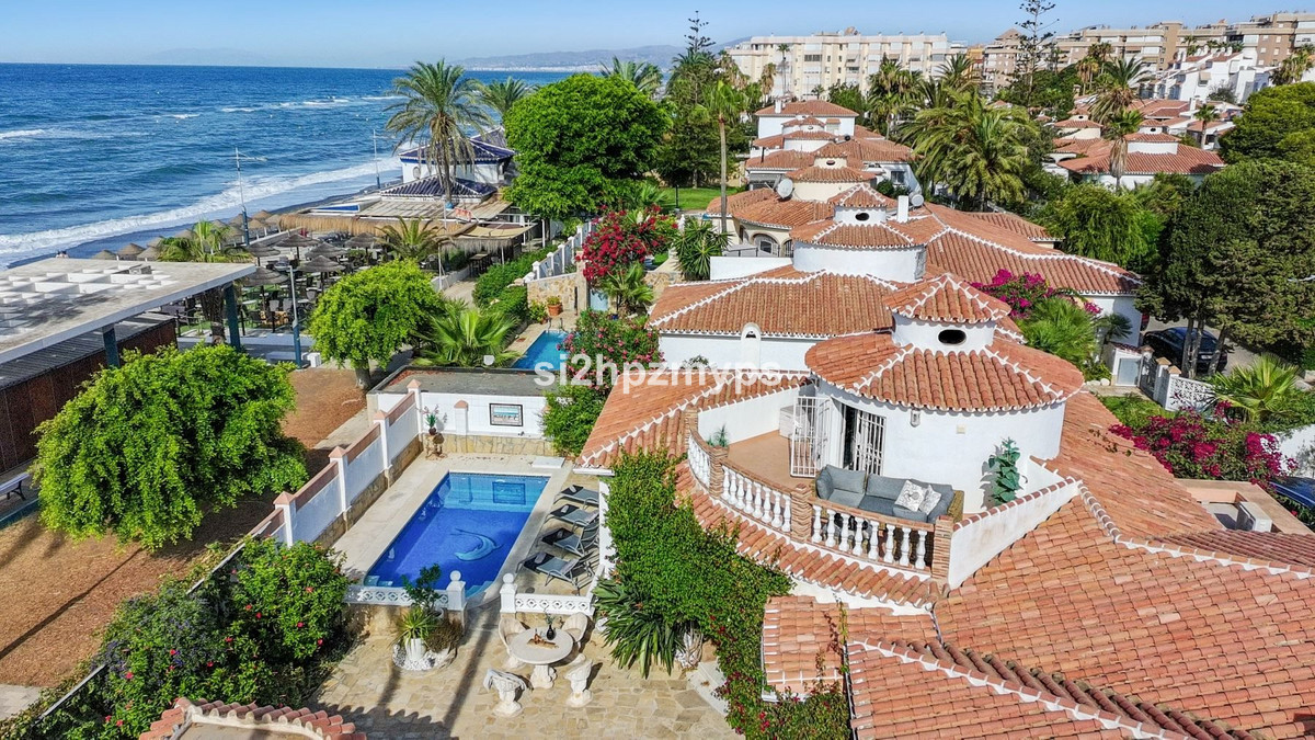 Vrijstaande Villa te koop in Torrox | 5 slaapkamers H5343850