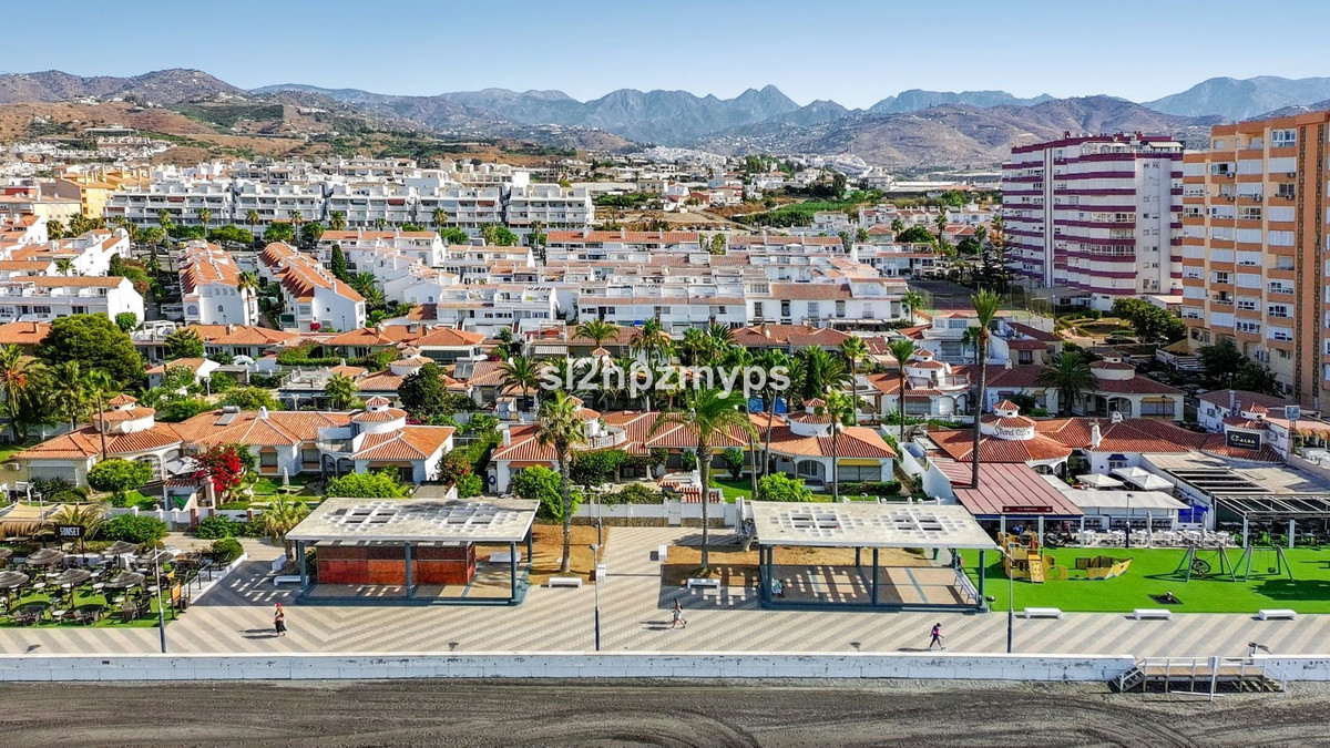 Vrijstaande Villa te koop in Torrox | 5 slaapkamers H5343850