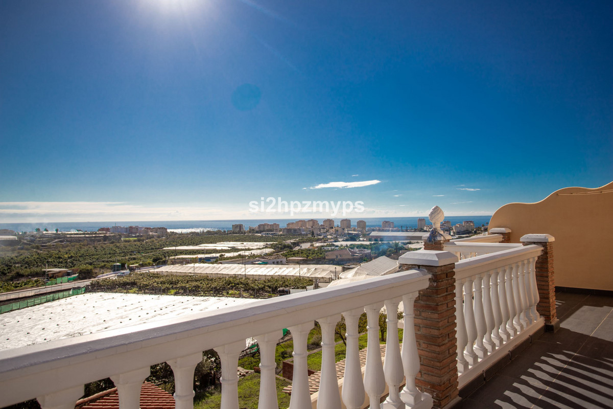 Vrijstaande Villa te koop in Torrox | 3 slaapkamers H5347741