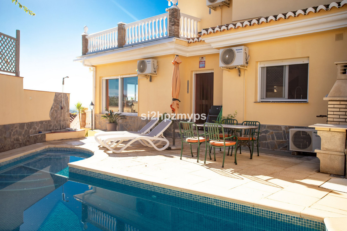 Vrijstaande Villa te koop in Torrox | 3 slaapkamers H5347741