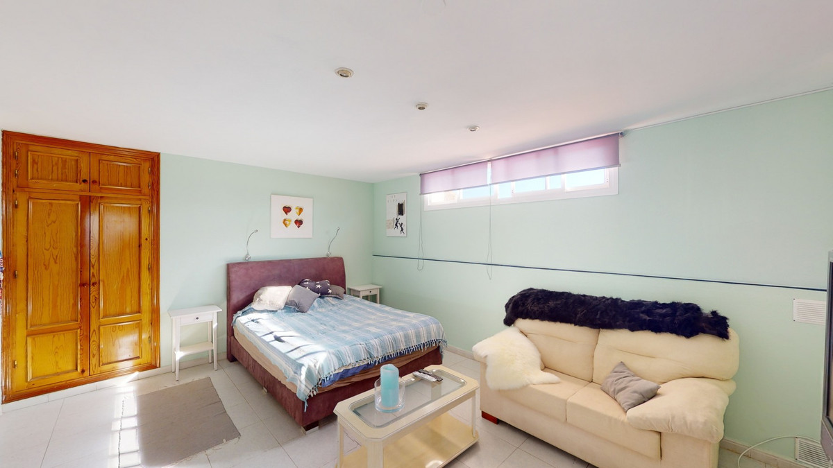 Property main view 44