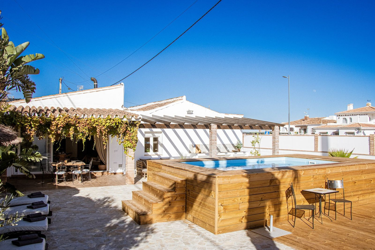 Huis te koop in Torrox Costa | 3 slaapkamers H4731385