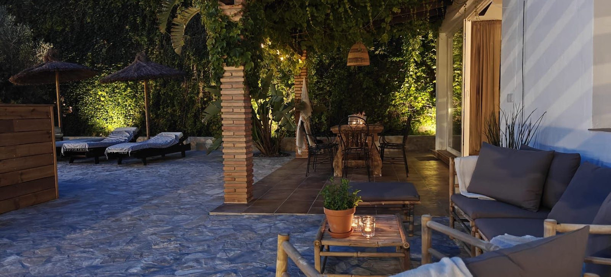 Huis te koop in Torrox Costa | 3 slaapkamers H4731385