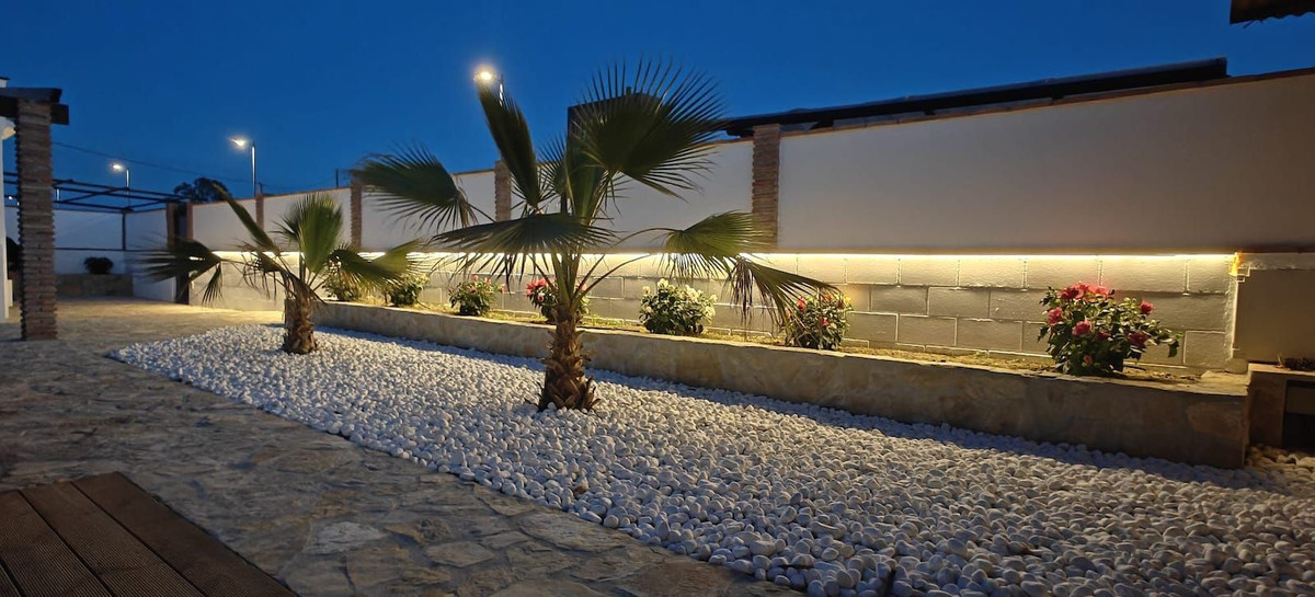 Huis te koop in Torrox Costa | 3 slaapkamers H4731385