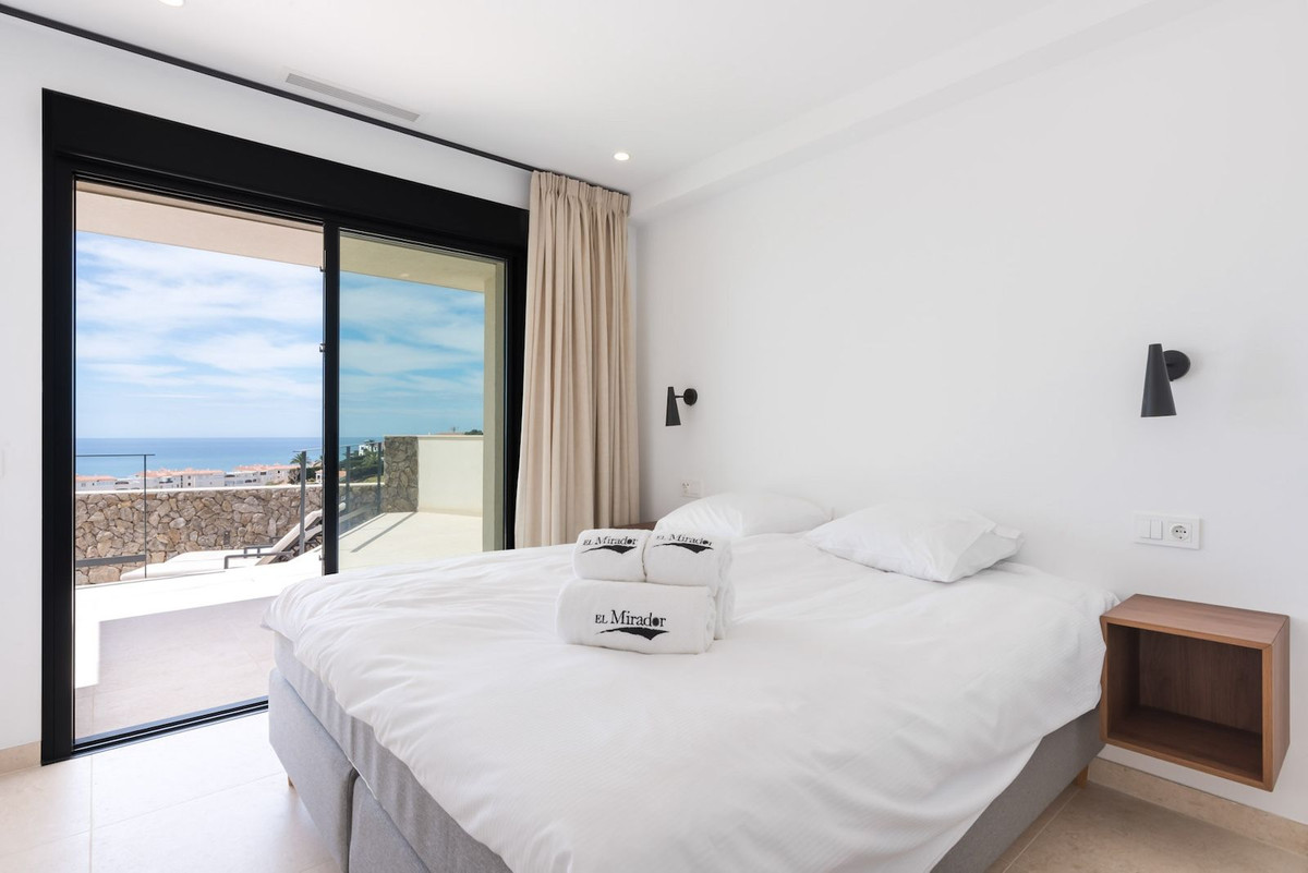 Huis te koop in Torrox Costa | 3 slaapkamers H5069578