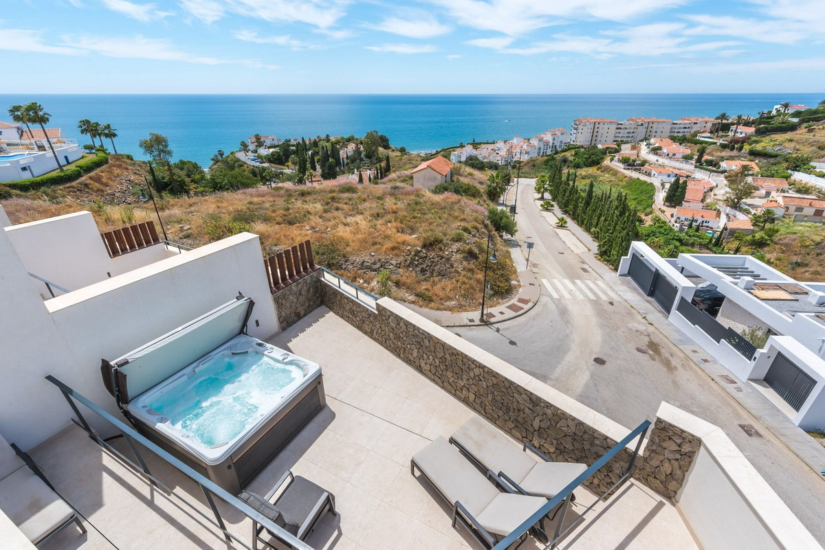 Huis te koop in Torrox Costa | 3 slaapkamers H5069578