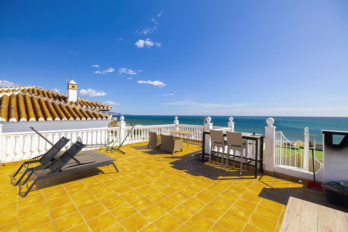 Huis te koop in Torrox Costa | 3 slaapkamers H5071060