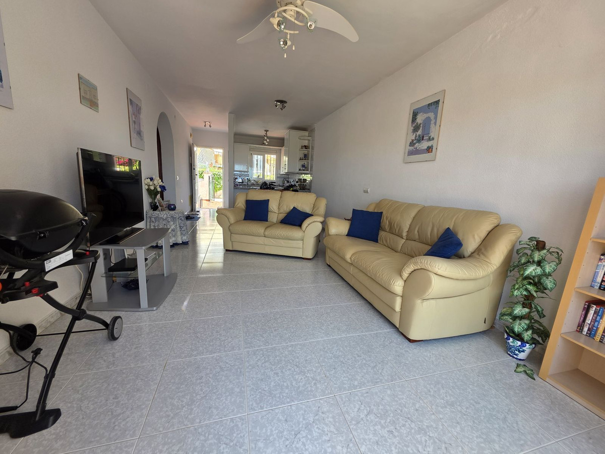 Huis te koop in Torrox Costa | 2 slaapkamers H5080864