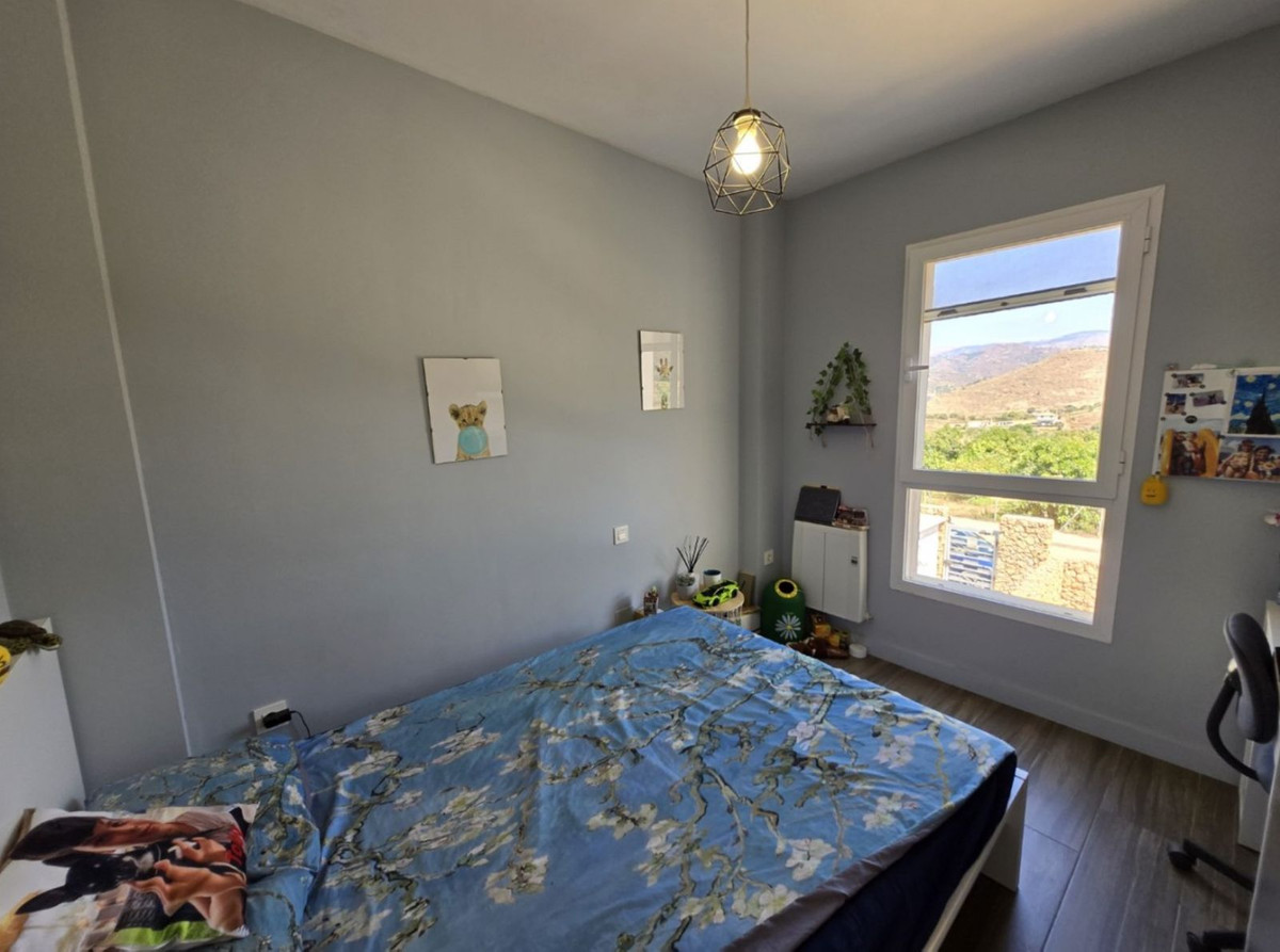 Huis te koop in Torrox Costa | 4 slaapkamers H5121952
