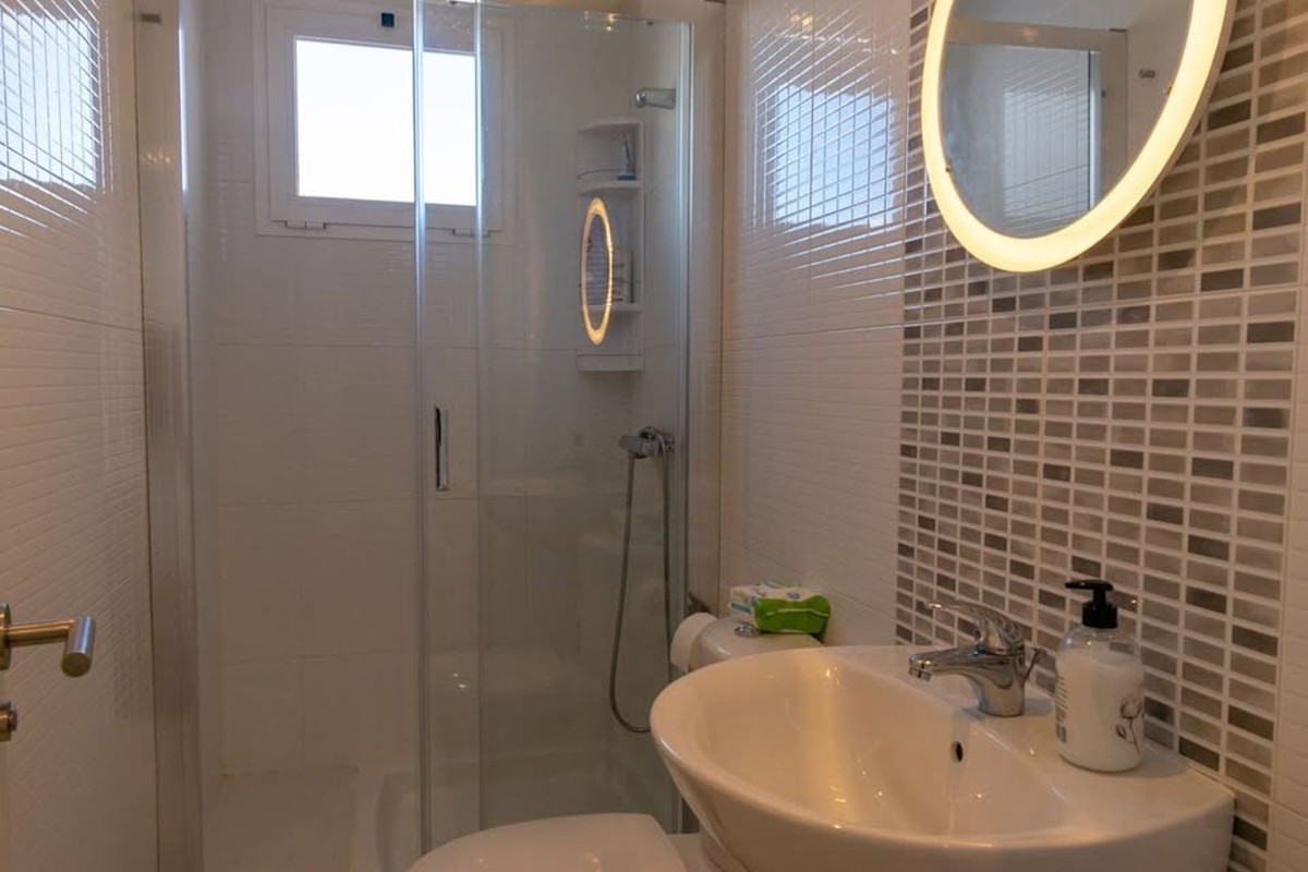 Huis te koop in Torrox Costa | 4 slaapkamers H5121952