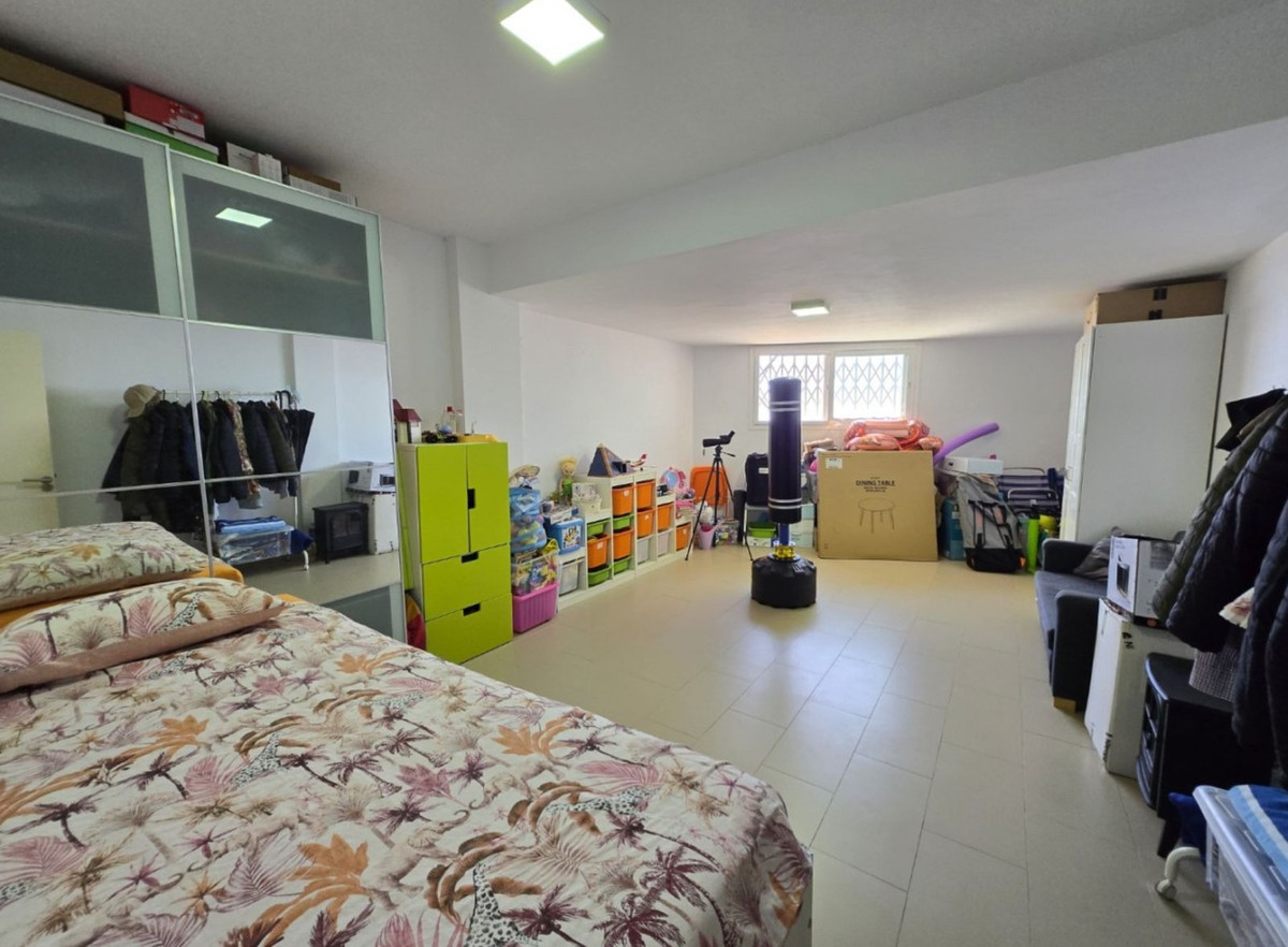 Huis te koop in Torrox Costa | 4 slaapkamers H5121952