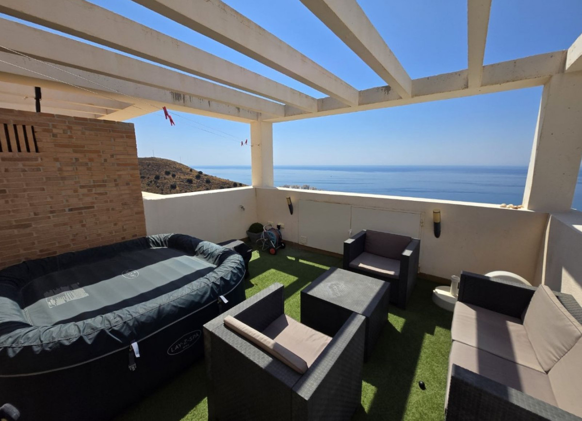 Huis te koop in Torrox Costa | 4 slaapkamers H5121952