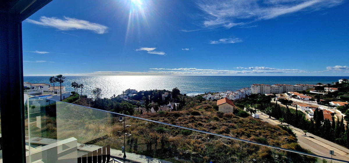 Huis te koop in Torrox Costa | 3 slaapkamers H5232133