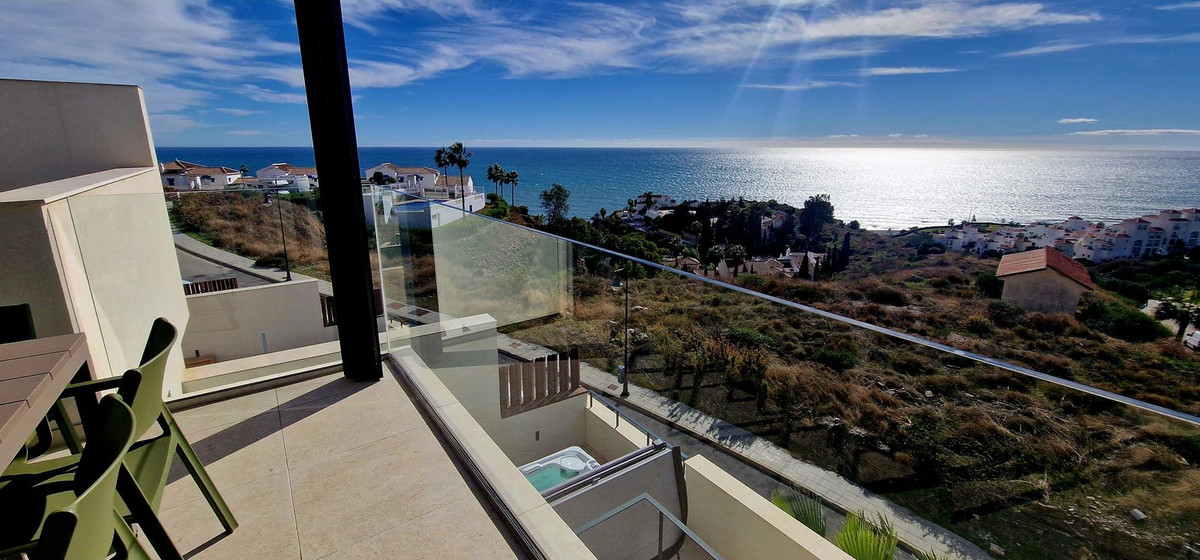 Huis te koop in Torrox Costa | 3 slaapkamers H5232133