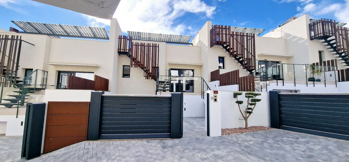 Huis te koop in Torrox Costa | 3 slaapkamers H5232133