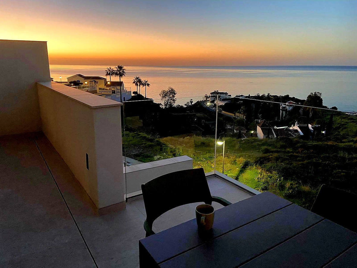 Huis te koop in Torrox Costa | 3 slaapkamers H5232133