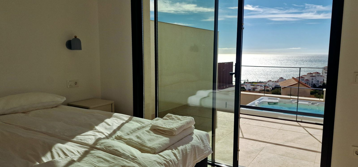 Huis te koop in Torrox Costa | 3 slaapkamers H5232133