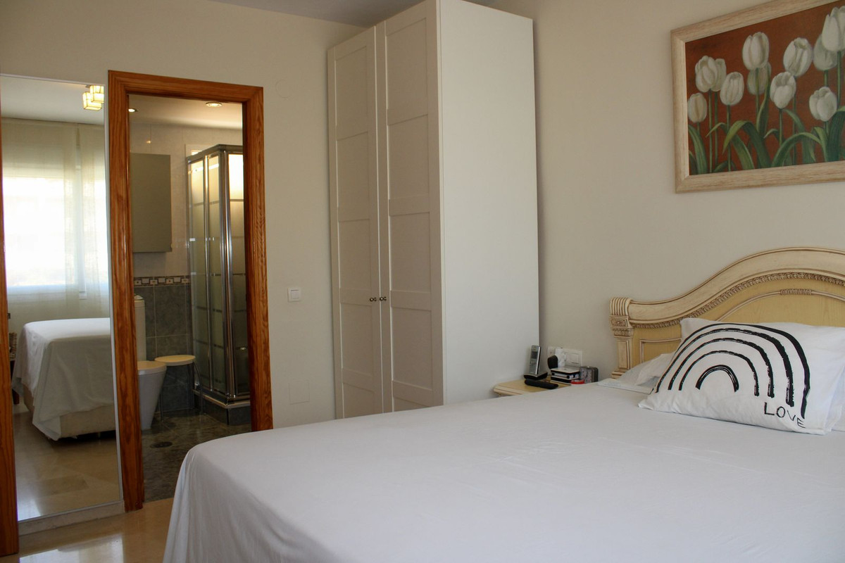 Appartement te koop in Torrox Costa | 2 slaapkamers H5409037