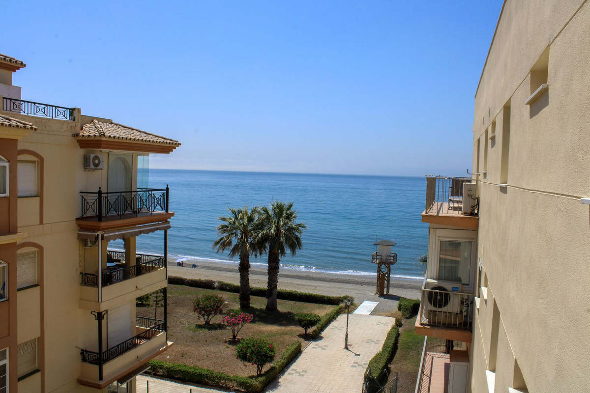 Appartement te koop in Torrox Costa | 2 slaapkamers H5409037