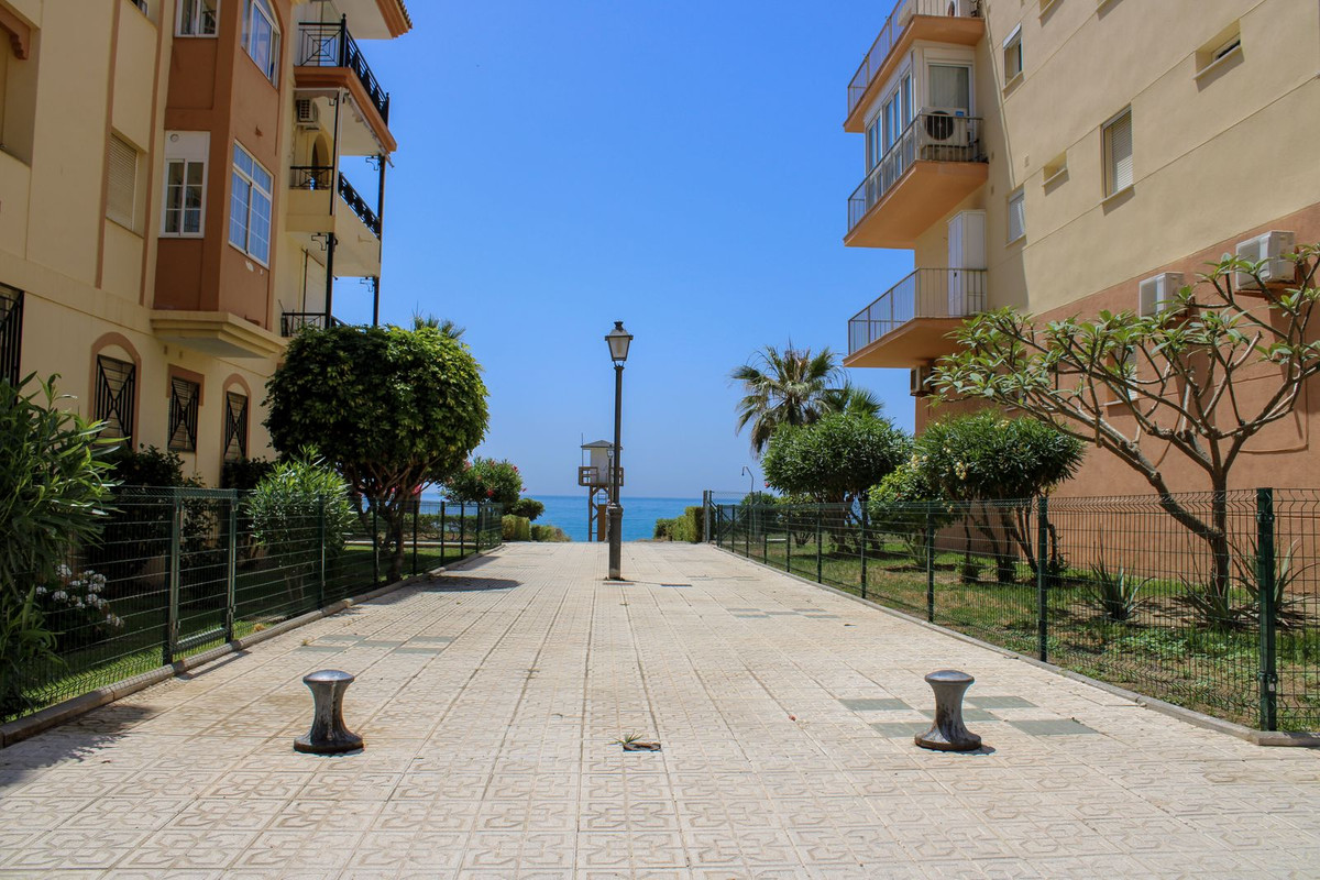 Appartement te koop in Torrox Costa | 2 slaapkamers H5409037