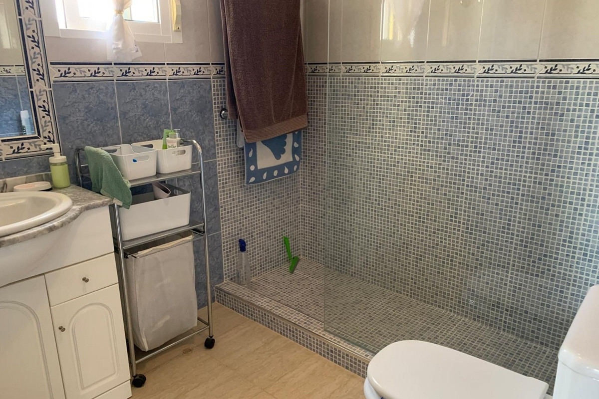 Huis te koop in Urbanización El Raso | 3 slaapkamers H5016631