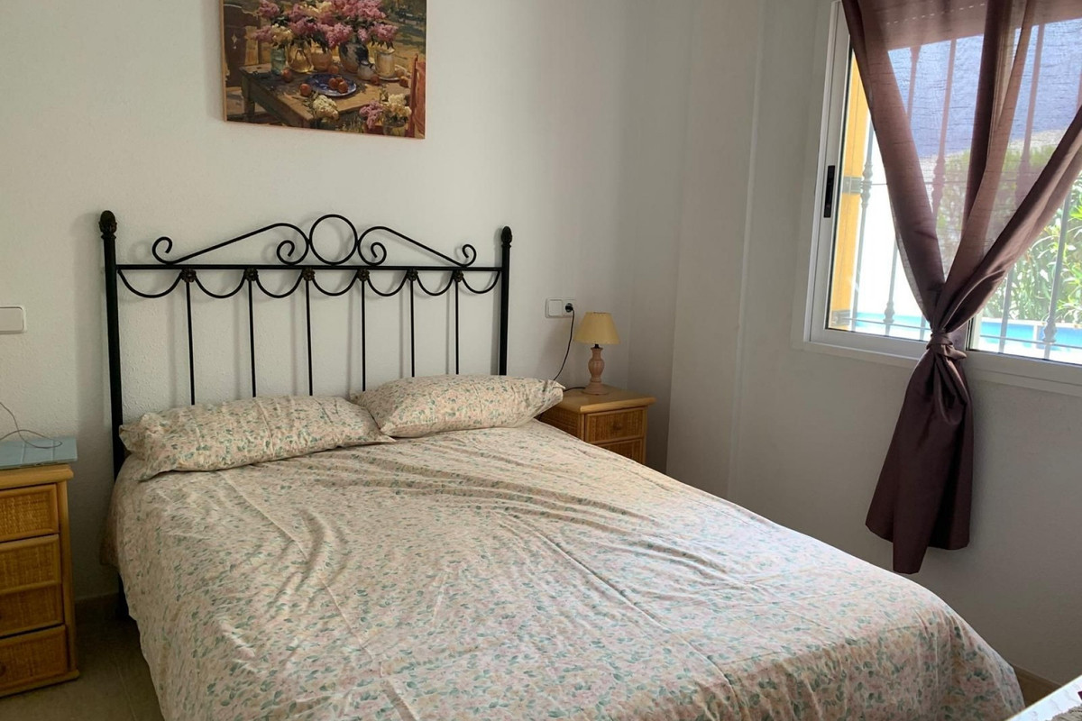 Huis te koop in Urbanización El Raso | 3 slaapkamers H5016631