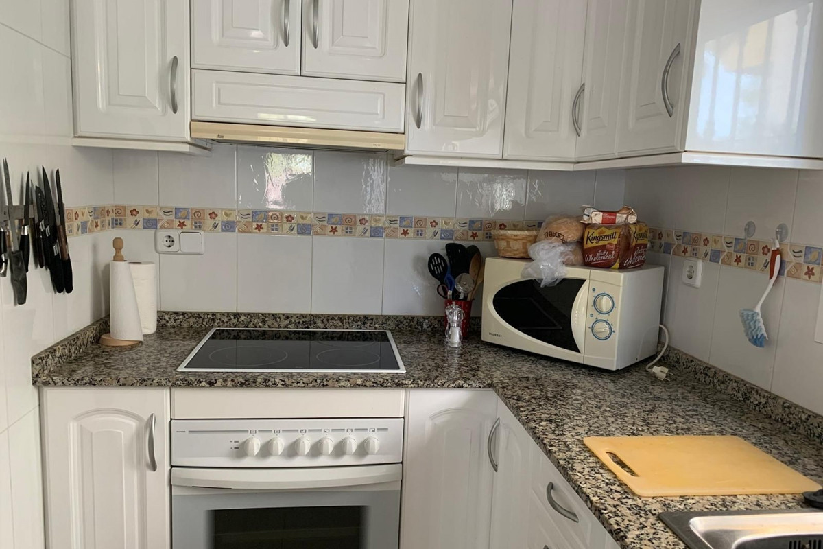 Huis te koop in Urbanización El Raso | 3 slaapkamers H5016631