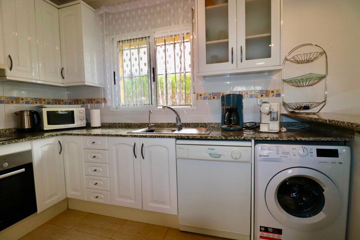 Huis te koop in Urbanización El Raso | 2 slaapkamers H5251567