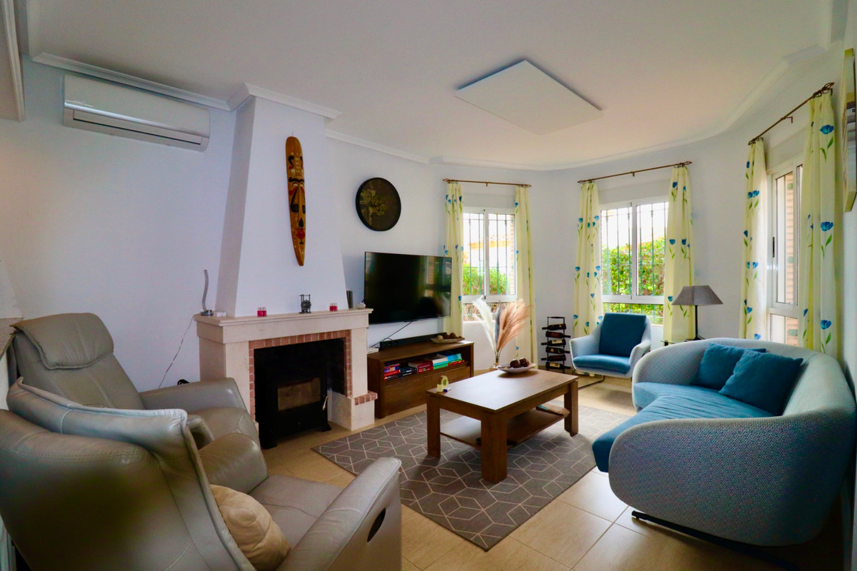 Huis te koop in Urbanización El Raso | 2 slaapkamers H5251567