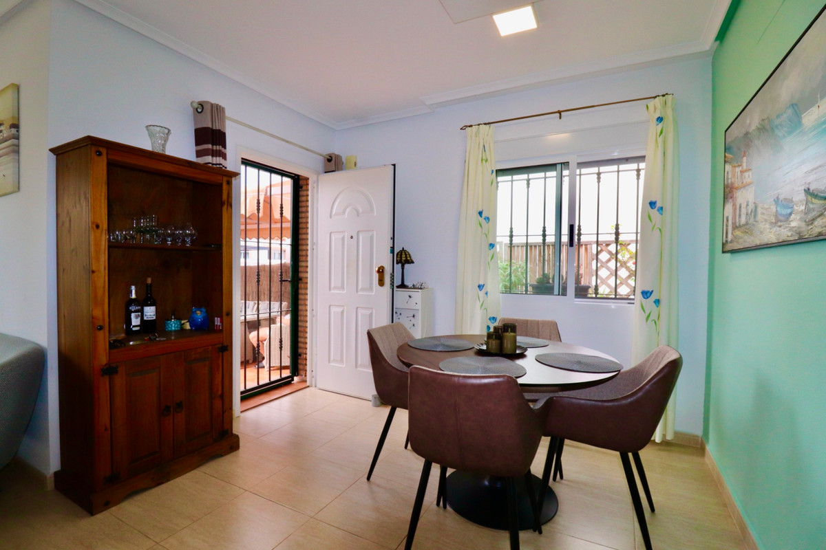 Huis te koop in Urbanización El Raso | 2 slaapkamers H5251567