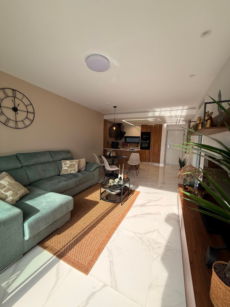 Appartement te koop in Urbanización El Raso | 2 slaapkamers H5256550