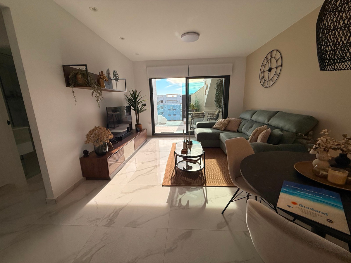 Appartement te koop in Urbanización El Raso | 2 slaapkamers H5256550